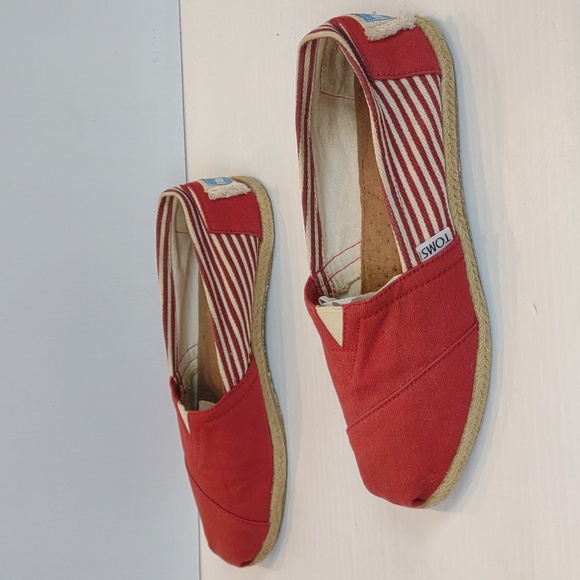 Toms Women's University Red Classic Rope Sole Slip-On Red / Ivory Stripe Flats - Picture 4 of 10